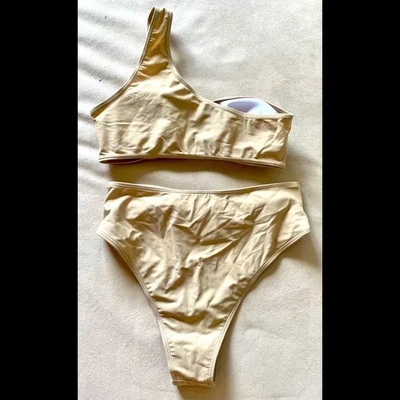 Sexy Tan One-Shoulder Bikini - Picture 3 of 3